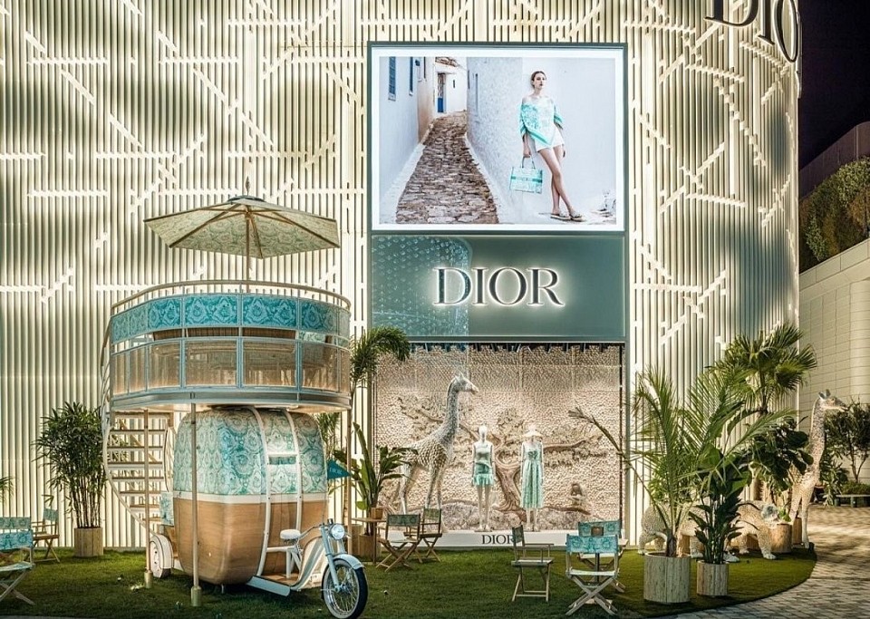 Working for MDM Props we built the front wheels for the pop up coffee trikes for Dior which are now based around the world