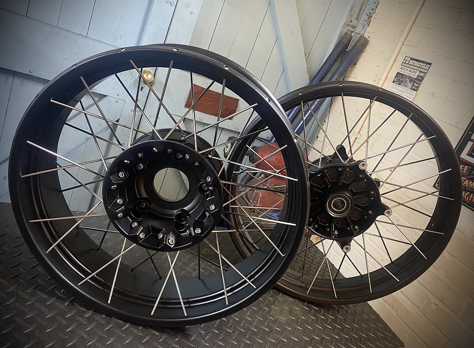 BMW tubeless